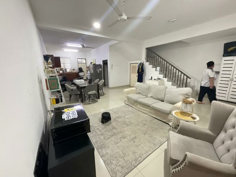 Rumah Teres 2-Tingkat untuk Dijual di Saujana Rawang (Rawang) - Kelvin . - Living Room - PropertyGuru.com.my
