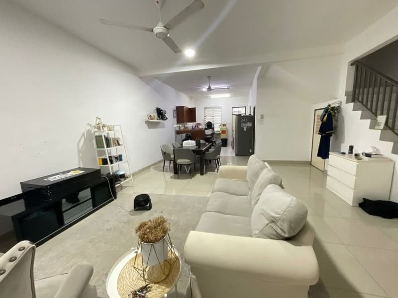 Rumah Teres 2-Tingkat untuk Dijual di Saujana Rawang (Rawang) - Kelvin . - Living Room - PropertyGuru.com.my