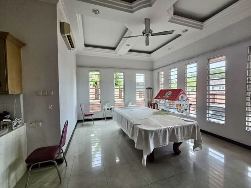 Rumah Banglo untuk Dijual di SS19 (Subang Jaya) - Razlina Razali - Living Room - PropertyGuru.com.my