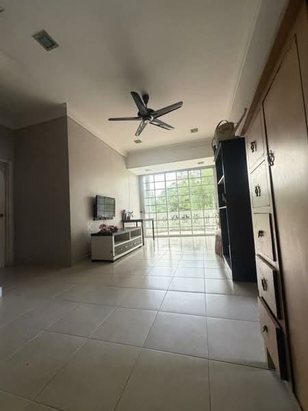 Rumah Berkembar untuk Dijual di Kota Emerald (Rawang) - Kelvin . - Living Room - PropertyGuru.com.my
