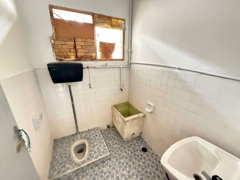 Semi-Detached House for Sale in Kampung Sungai Terap (Batu Gajah) - Ainsley Thong - Bathroom - PropertyGuru.com.my