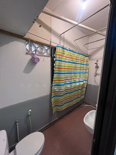 Condominium for Rent at Vista Komanwel C - Chong De Yi - Bathroom - PropertyGuru.com.my