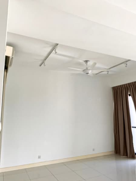 Servis Apartment untuk Disewa di Tropicana Gardens - Dixon Loh - Living Room - PropertyGuru.com.my
