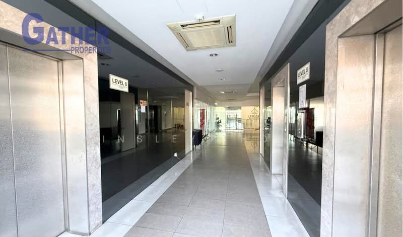 Servis Apartment untuk Dijual di The Octagon - Ainsley Thong - Corridor - PropertyGuru.com.my