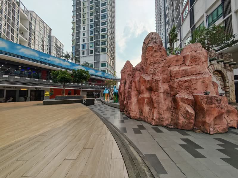 Servis Apartment untuk Disewa di BeCentral @ i-City - Ray Lee - Exterior - PropertyGuru.com.my