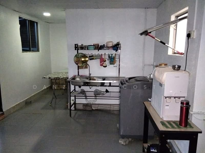 Rumah Teres 1 Tingkat untuk Dijual di Taman Klang Jaya (Klang) - Danzel De Costa - Kitchen - PropertyGuru.com.my