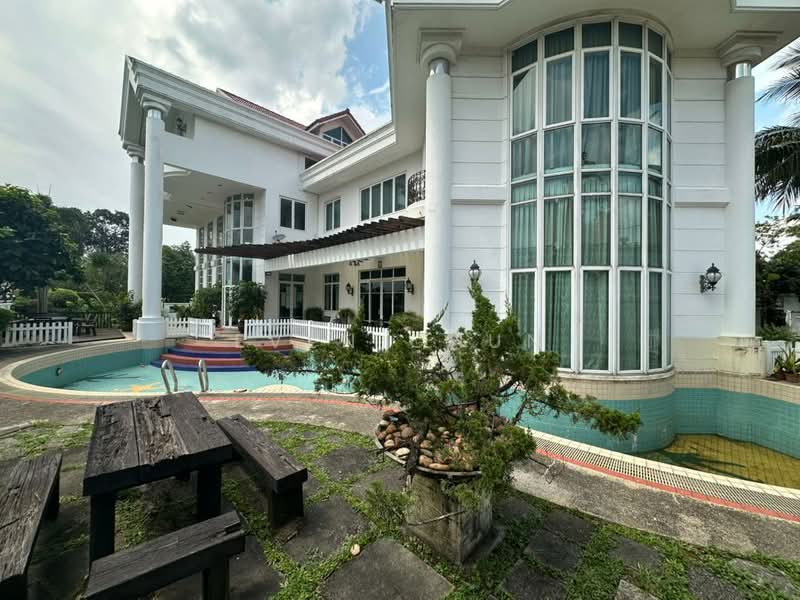 Bungalow for Sale in Taman Stulang Laut (Johor Bahru) - Even Chun - PropertyGuru.com.my