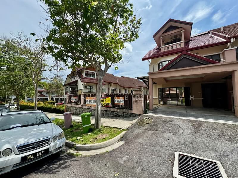 2.5-storey Terraced House for Sale in Putrajaya (Putrajaya) - Suhana Abdullah Sani - Exterior - PropertyGuru.com.my