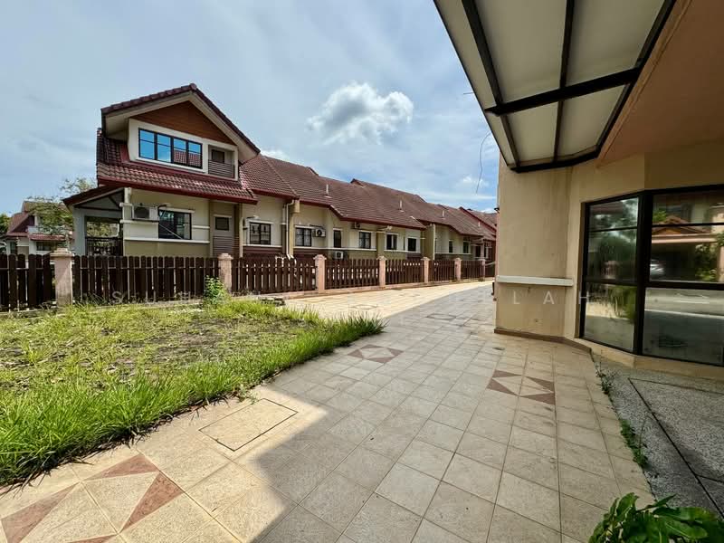 2.5-storey Terraced House for Sale in Putrajaya (Putrajaya) - Suhana Abdullah Sani - Exterior - PropertyGuru.com.my