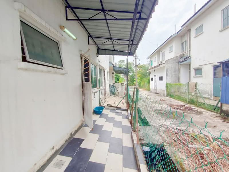 Terraced House for Sale in Bandar Putera 2 (Klang) - Saiful Azuan - Exterior - PropertyGuru.com.my