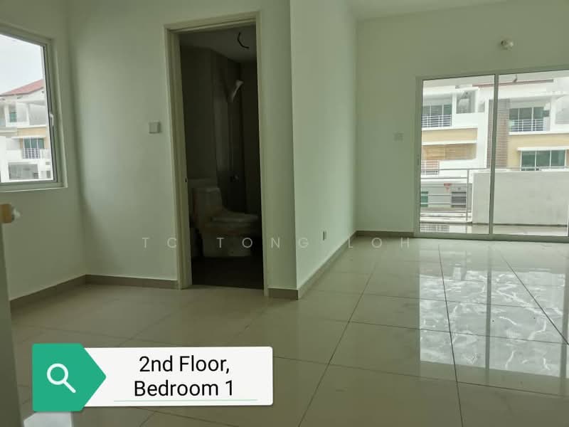Rumah Teres 3 Tingkat untuk Dijual di Sunway Cassia (Batu Maung) - TC Tong Loh - Bedroom - PropertyGuru.com.my