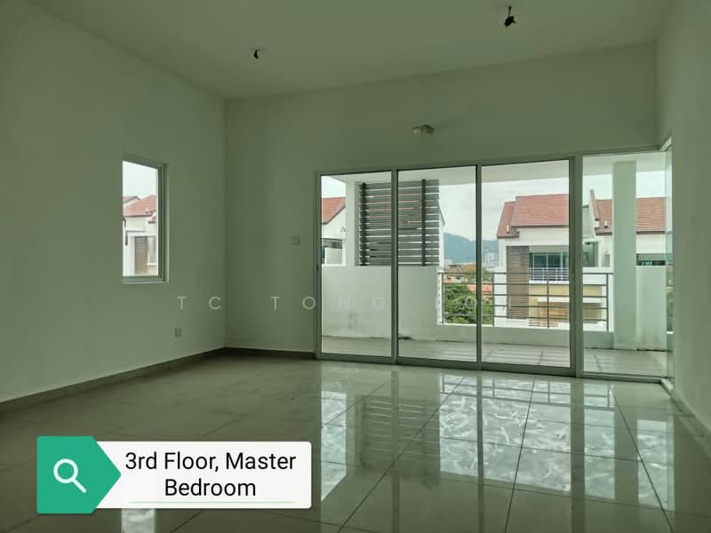 Rumah Teres 3 Tingkat untuk Dijual di Sunway Cassia (Batu Maung) - TC Tong Loh - Master Bedroom - PropertyGuru.com.my