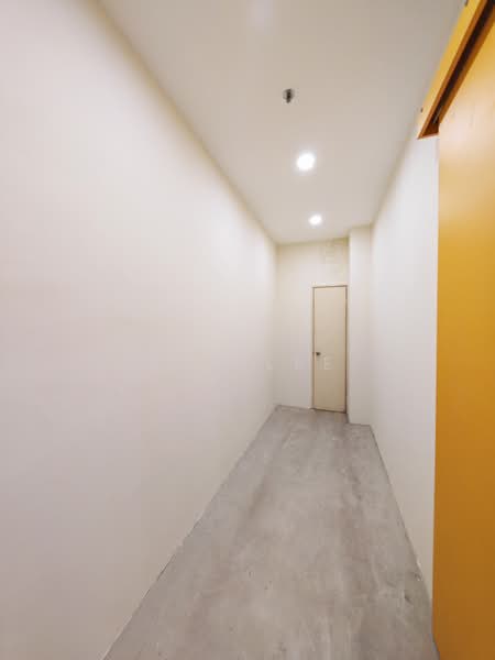 Pejabat untuk Disewa di Subang Jaya (Selangor) - Ray Lee - Corridor - PropertyGuru.com.my