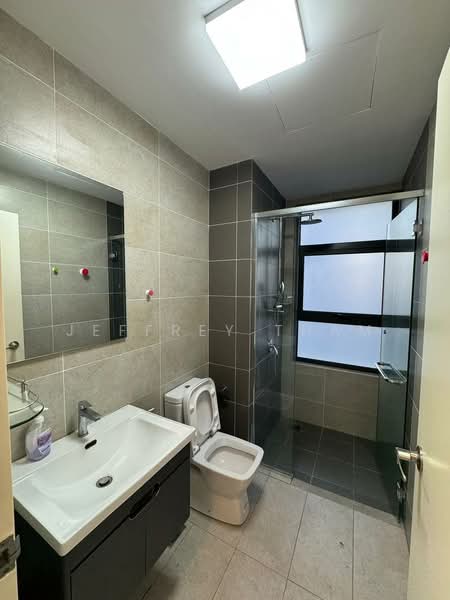 Kondominium untuk Disewa di Lakeville Residence - Jeffrey Tham - Bathroom - PropertyGuru.com.my