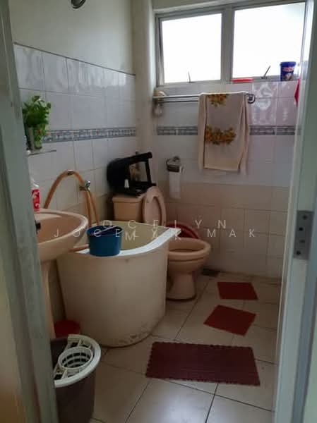 Rumah Flat untuk Disewa di Taman Sungai Besi - Jocelyn Mak - Bathroom - PropertyGuru.com.my