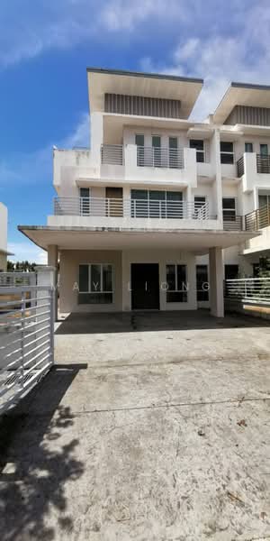 Semi-Detached House for Sale in Rawang (Selangor) - May Liong - Exterior - PropertyGuru.com.my