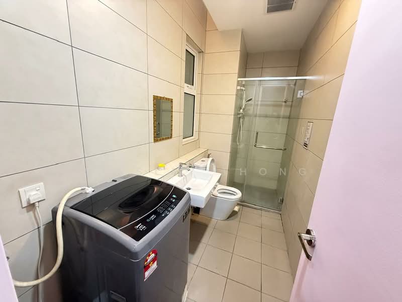 Servis Apartment untuk Disewa di The Octagon - Ainsley Thong - Bathroom - PropertyGuru.com.my