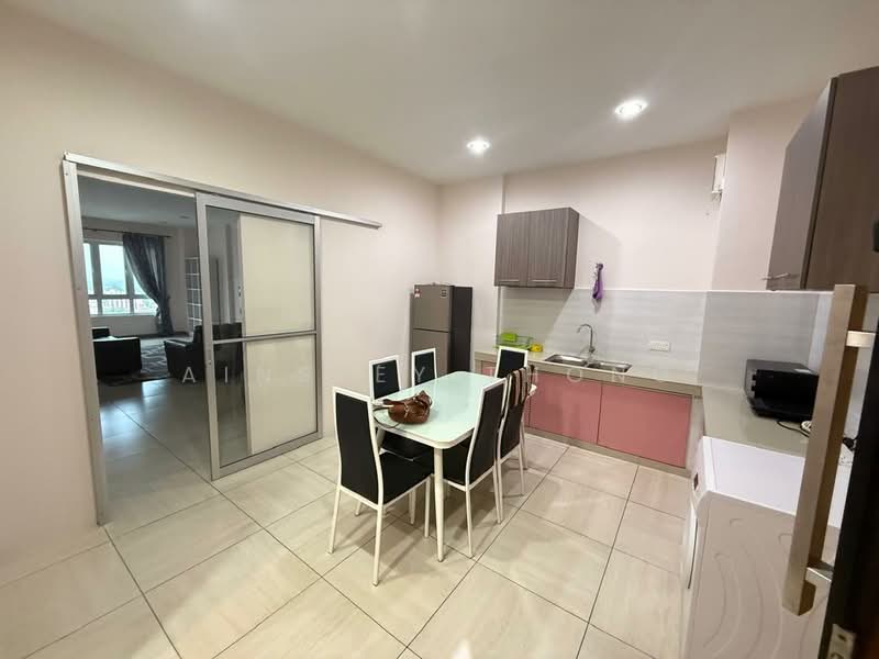 Servis Apartment untuk Disewa di The Octagon - Ainsley Thong - Dining Room - PropertyGuru.com.my