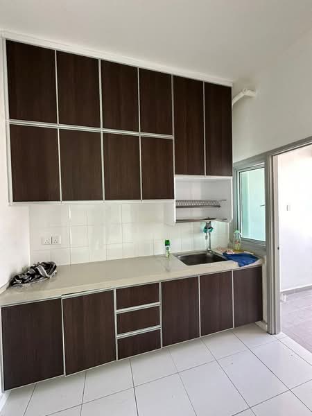 Kondominium untuk Dijual di The Golden Triangle Condominium - Simon Ooi - Kitchen - PropertyGuru.com.my