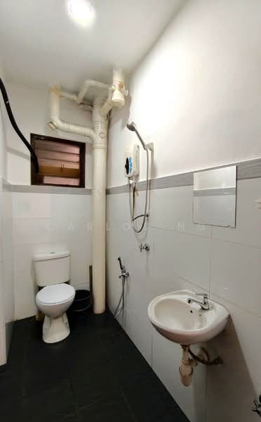 Pangsapuri untuk Disewa di Vista Lavender - Carlos Ng - Bathroom - PropertyGuru.com.my