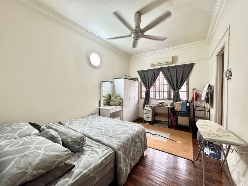 Rumah Teres untuk Dijual di Bukit Rahman Putra (Sungai Buloh) - Alif Saad - PropertyGuru.com.my