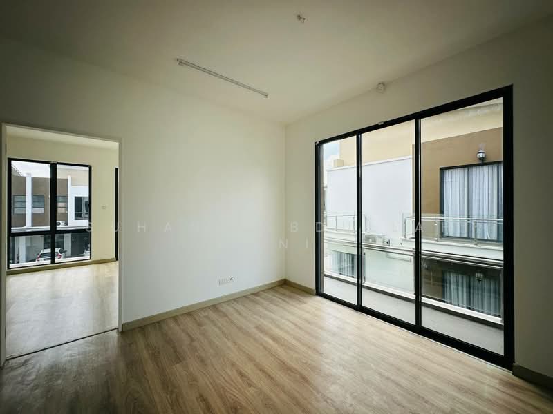 Semi-Detached House for Sale in Diamond City (Semenyih) - Suhana Abdullah Sani - PropertyGuru.com.my