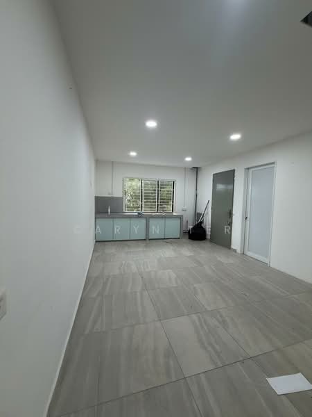 Shop for Sale in Taman Johor Jaya (Johor Bahru) - Caryn Ter - Kitchen - PropertyGuru.com.my