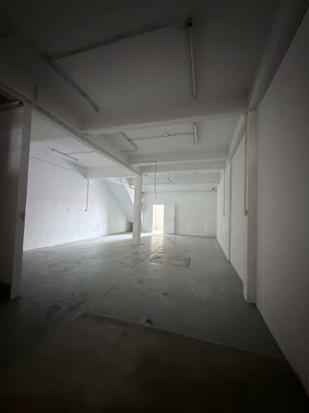 Shop for Sale in Taman Johor Jaya (Johor Bahru) - Caryn Ter - Interior - PropertyGuru.com.my