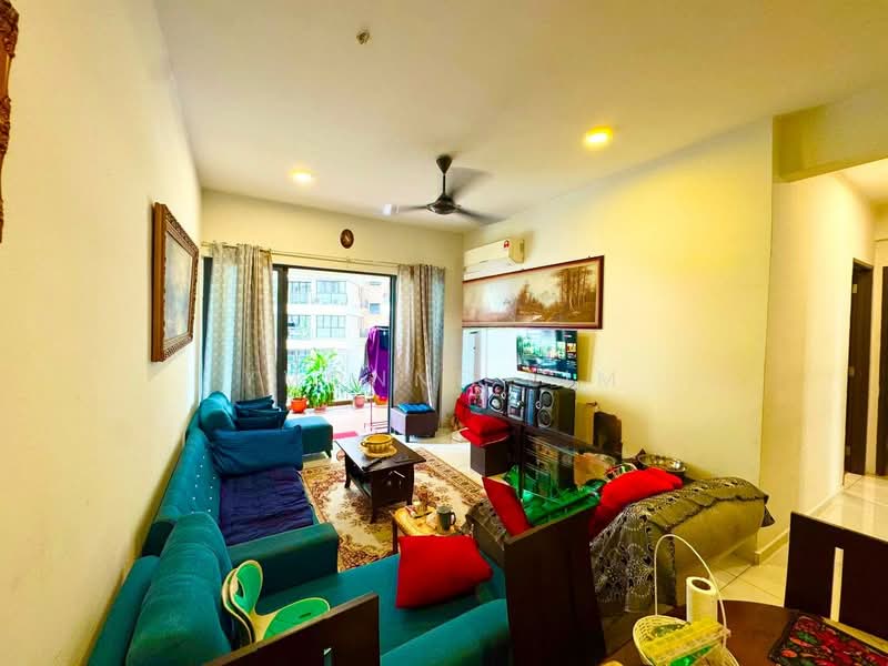 Service Residence for Sale at Bay Point @ Country Garden Danga Bay - Yvonne Lim - Living Room - PropertyGuru.com.my