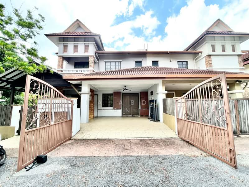 Rumah Berkembar untuk Dijual di Bandar Nusaputra (Puchong) - Suhana Abdullah Sani - Exterior - PropertyGuru.com.my