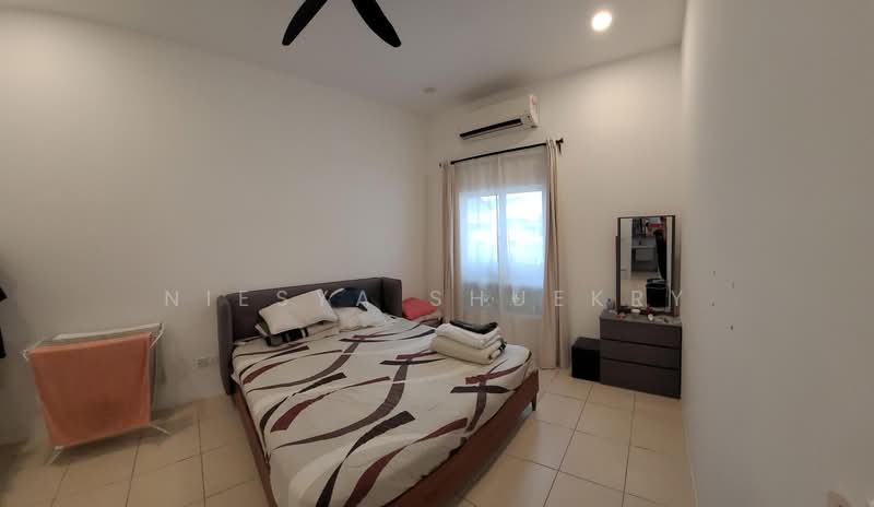 Semi-Detached House for Sale in Seremban (Negeri Sembilan) - Niesya Shuekry - Bedroom - PropertyGuru.com.my