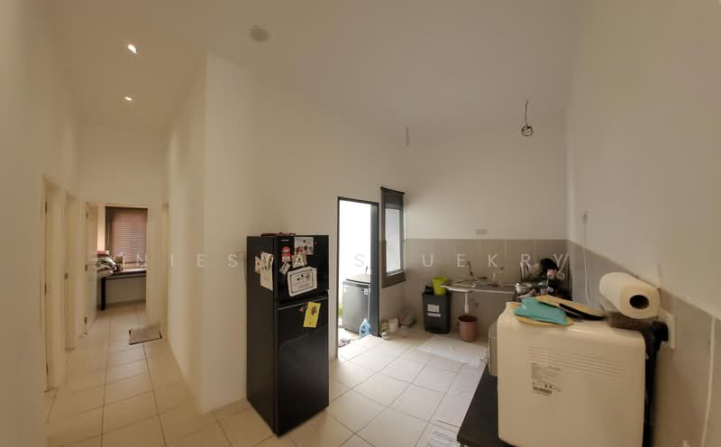 Semi-Detached House for Sale in Seremban (Negeri Sembilan) - Niesya Shuekry - Kitchen - PropertyGuru.com.my