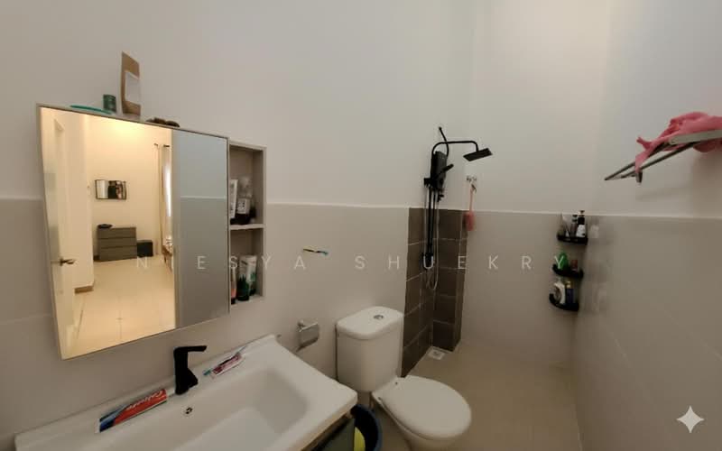 Semi-Detached House for Sale in Seremban (Negeri Sembilan) - Niesya Shuekry - Bathroom - PropertyGuru.com.my