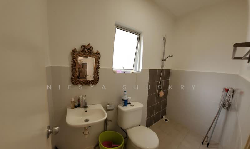 Semi-Detached House for Sale in Seremban (Negeri Sembilan) - Niesya Shuekry - Bathroom - PropertyGuru.com.my
