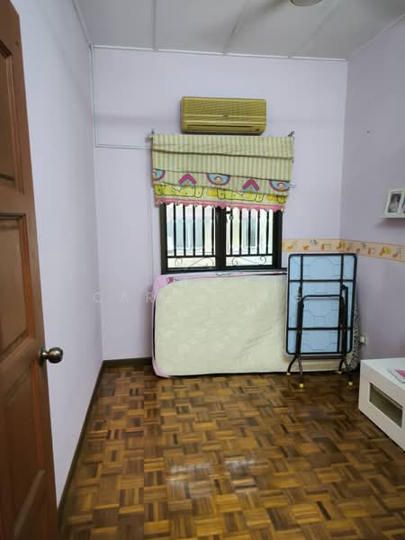 2-storey Terraced House for Rent in Taman Wawasan (Puchong) - Carlos Ng - Bedroom - PropertyGuru.com.my