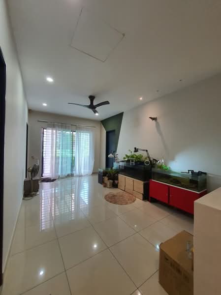 2-storey Terraced House for Sale in Kota Kemuning (Shah Alam) - JACKY CHONG - Living Room - PropertyGuru.com.my