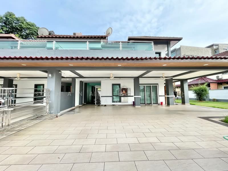 Rumah Berkembar untuk Dijual di Bandar Putra Permai (Seri Kembangan) - Suhana Abdullah Sani - Exterior - PropertyGuru.com.my