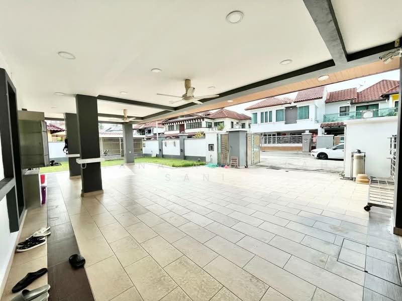 Rumah Berkembar untuk Dijual di Bandar Putra Permai (Seri Kembangan) - Suhana Abdullah Sani - Exterior - PropertyGuru.com.my