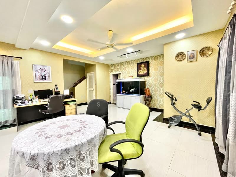 Rumah Berkembar untuk Dijual di Bandar Putra Permai (Seri Kembangan) - Suhana Abdullah Sani - PropertyGuru.com.my