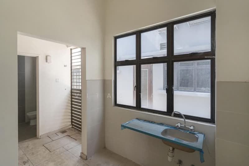 Rumah Teres 3 Tingkat untuk Dijual di Setia Utama (Setia Alam) - Vitas Tan - Bathroom - PropertyGuru.com.my
