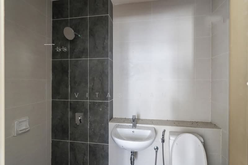 Rumah Teres 3 Tingkat untuk Dijual di Setia Utama (Setia Alam) - Vitas Tan - Bathroom - PropertyGuru.com.my