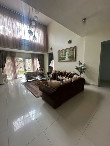 Rumah Banglo untuk Dijual di Kayangan Heights (Shah Alam) - Tom Yip - Living Room - PropertyGuru.com.my