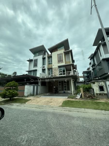 Rumah Berkembar untuk Dijual di Bukit Rahman Putra (Sungai Buloh) - Tommy Koh - Exterior - PropertyGuru.com.my