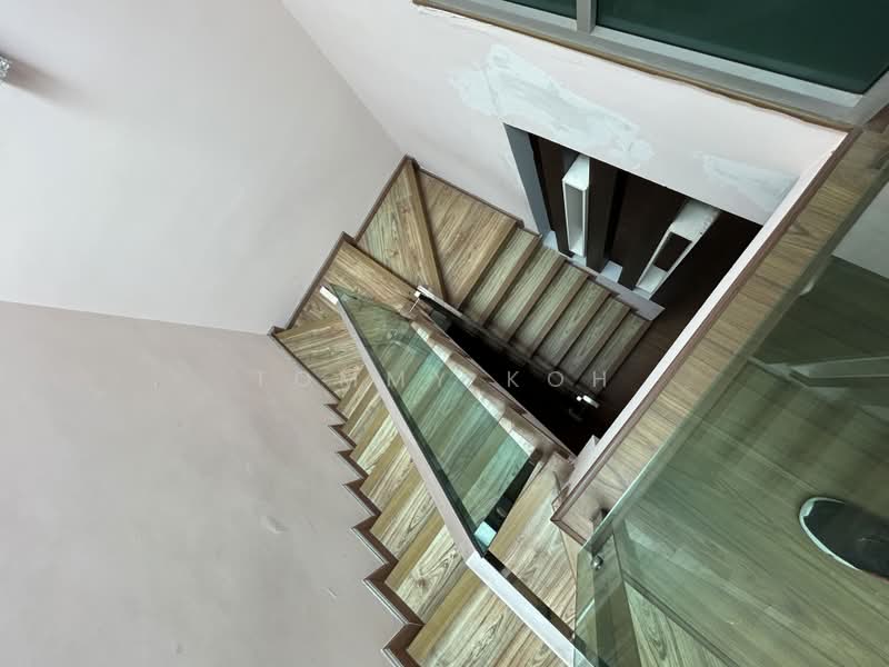 Rumah Berkembar untuk Dijual di Bukit Rahman Putra (Sungai Buloh) - Tommy Koh - Corridor - PropertyGuru.com.my