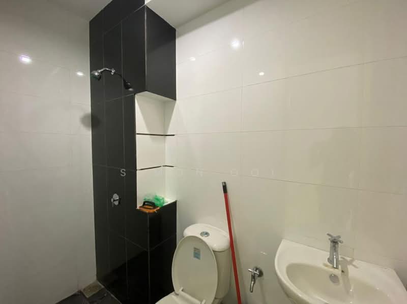 Condominium for Sale at The Clovers - Simon Ooi - Bathroom - PropertyGuru.com.my
