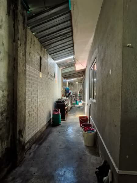 2-storey Terraced House for Sale in Taman Koperasi Cuepacs (Cheras) - Eric Lim - Corridor - PropertyGuru.com.my