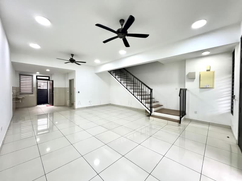 Rumah Teres 2 Tingkat untuk Dijual di Shah Alam (Selangor) - Fazie Noor - Living Room - PropertyGuru.com.my