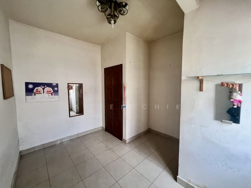2.5-storey Terraced House for Sale in Seputeh (Kuala Lumpur) - Jayden Chik - Entrance - PropertyGuru.com.my