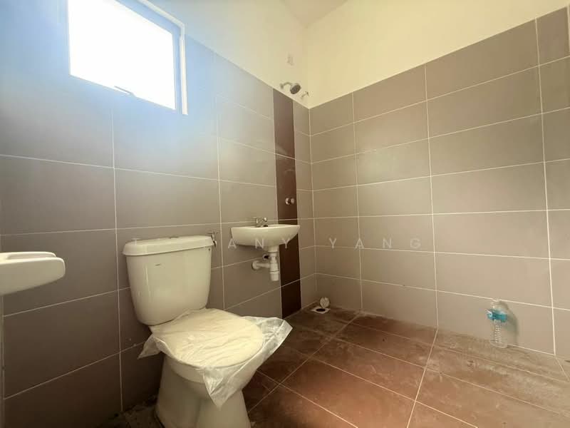 Rumah Berkembar untuk Dijual di Taman Scientex Rawang (Rawang) - Tiffany Yang - Bedroom - PropertyGuru.com.my
