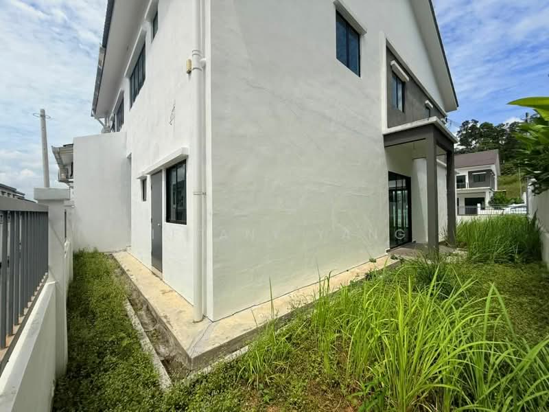 Rumah Berkembar untuk Dijual di Taman Scientex Rawang (Rawang) - Tiffany Yang - Exterior - PropertyGuru.com.my